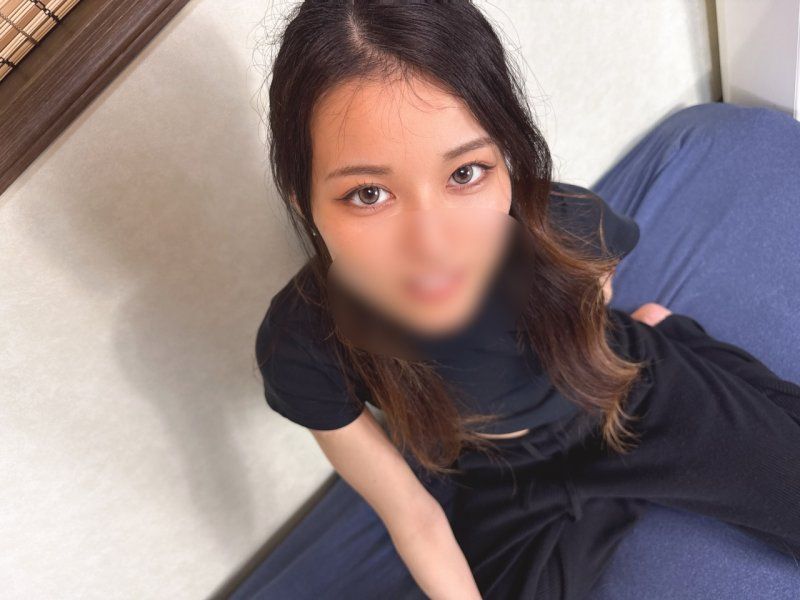 【完全素人&初撮】超纤细美人♡超敏感体质,巨根肉棒插入闷绝。比男友更爽,连唿太爽了…多次高潮的中出插入！※有特典※
